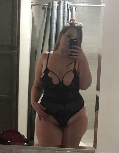 peachyinwonderland xxx erwachsene bilder