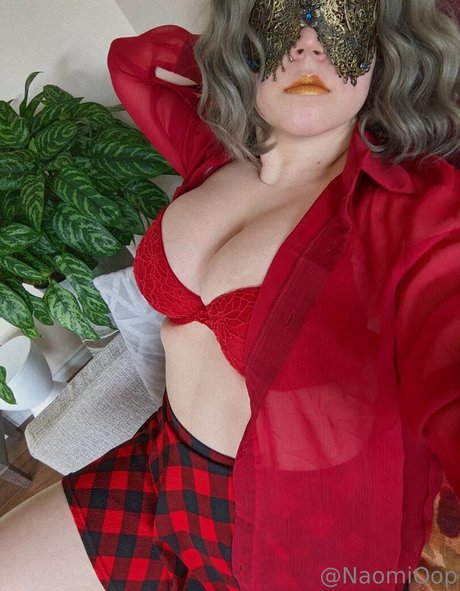 Naomiwastaken porno akt foto