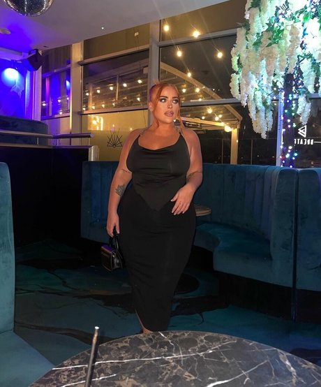 transen deepthroat onlyfans perfekte akt foto