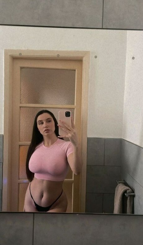 Esmeralda Morichelli pornostar top bild