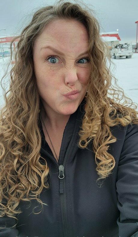 asiatische influencer-onlyfans freie nackt foto