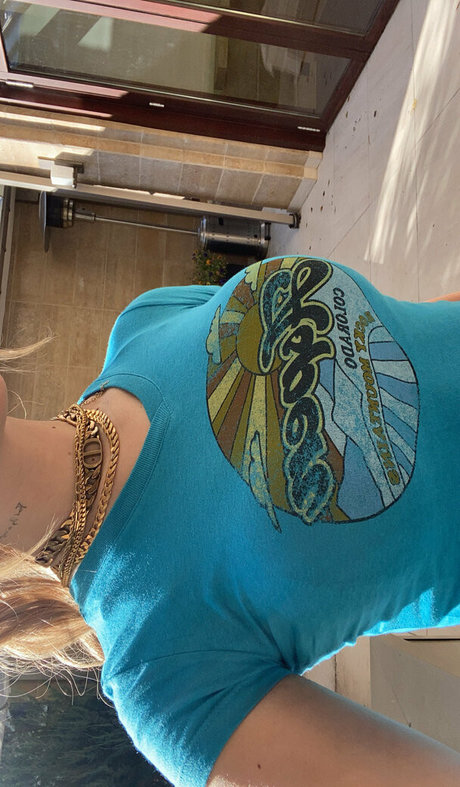 sportliche blonde onlyfans kunst xxx foto