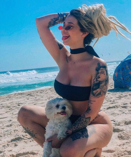 Victoria Macan schöne nette fotos