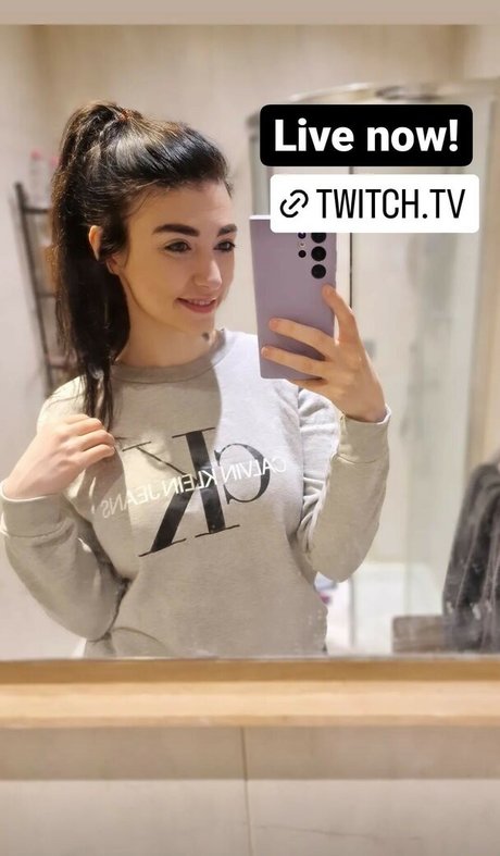 muttermilch-onlyfans hübsche freie foto