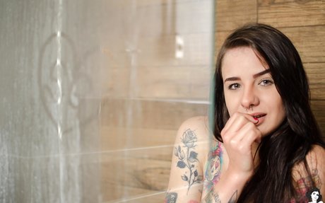 Nathi Suicide hübsche pornographische galerien