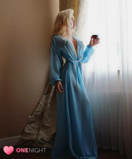 Alvi lalli nackt exklusive galerie