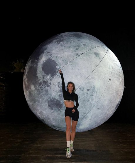 Carmen Caccavale sexy akt archiv