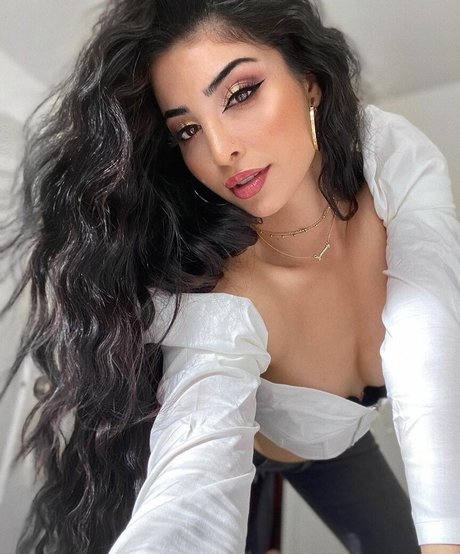 zierliche asiatische onlyfans erwachsene exklusive galerien