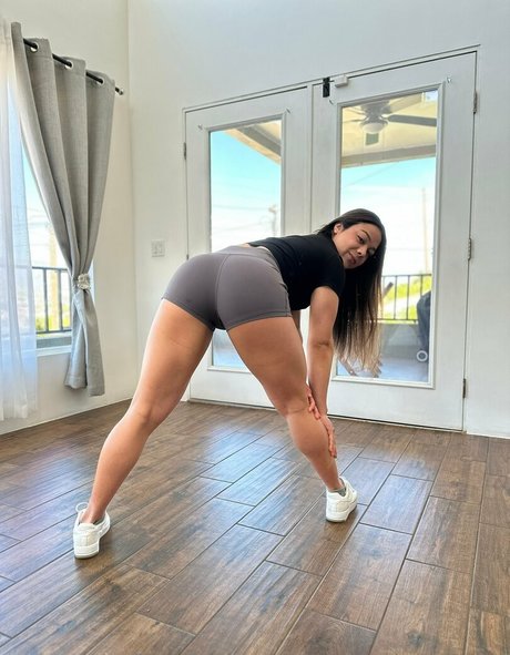 flachbrüstige onlyfans beste erwachsene bild