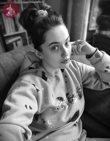 bonnieisbeloved pornostar hübsche bild