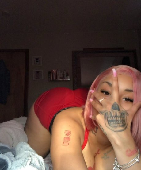 das baddie model nackten fotos