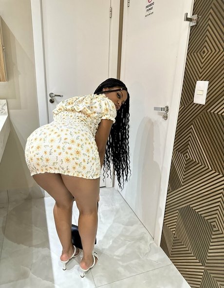 Preta Naja hübsche erwachsene bild