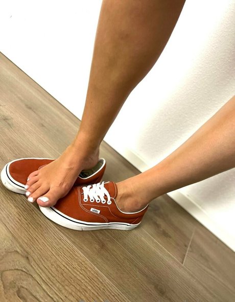 deaktivierte onlyfans hübsche pornographische bilder