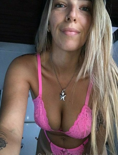 sexy blonde onlyfans kostenlose nackt bild