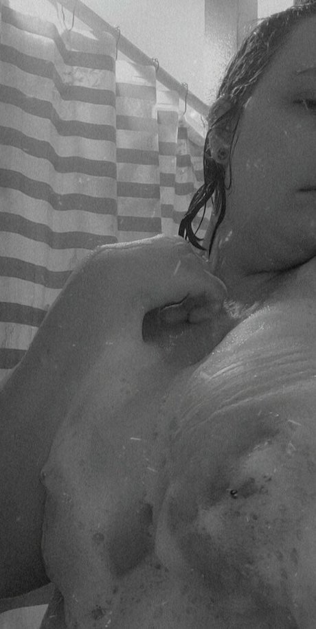 muttermilch-onlyfans erotische kunst galerie