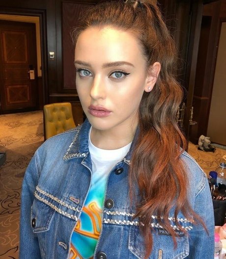 Katherine Langford erotische pornostar bilder