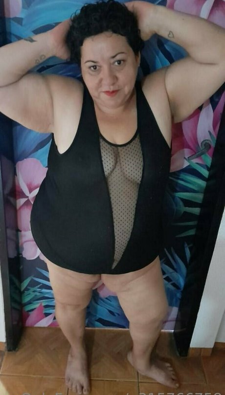 ebenholzlehrerin onlyfans hübsche erwachsene foto