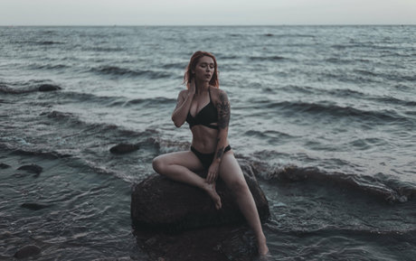 zierliche asiatische onlyfans sexy porno bild