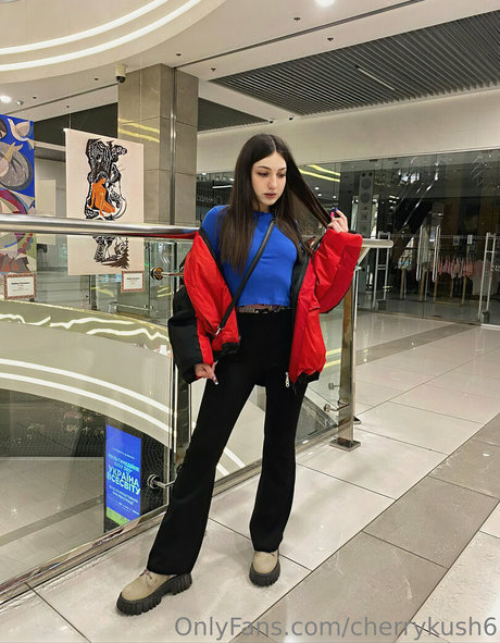 flachbrüstige onlyfans schöne schöne bild