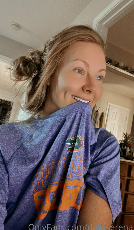 Dailyserena schauspielerin perfekte bild