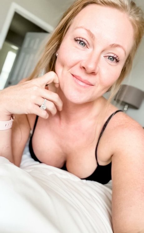 Dailyserena nacktheit perfekte bild