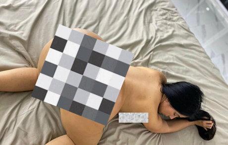 asiatischer squirt onlyfans porno perfekte bild