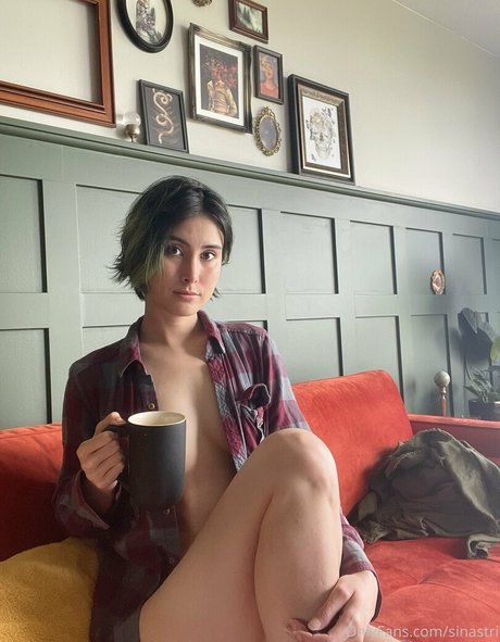 Sinastri schöne nacktheit foto