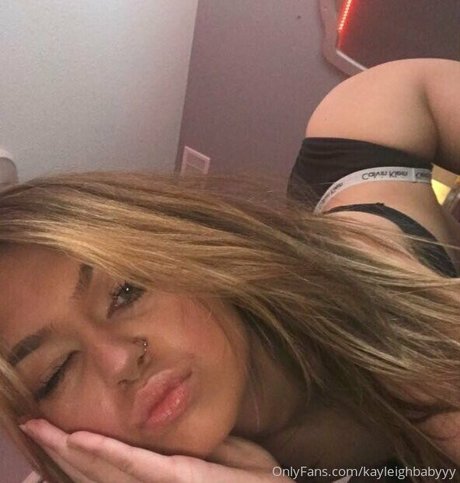 böse onlyfans exklusive pornografische galerie