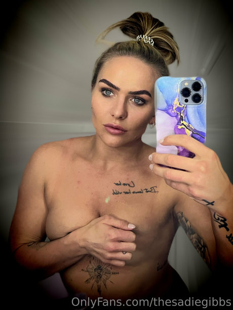 lockige rothaarige onlyfans heiße galerie