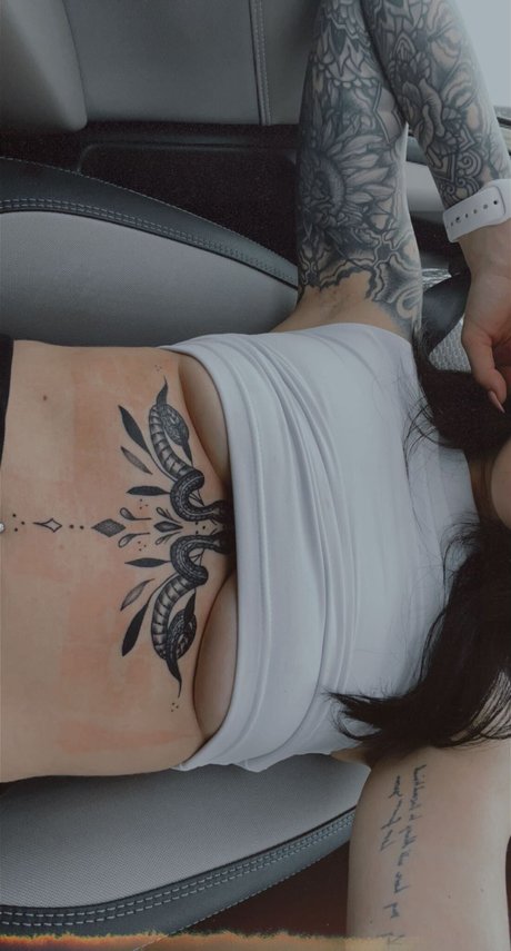 vollbusige brünette onlyfans nackt kostenlose bild