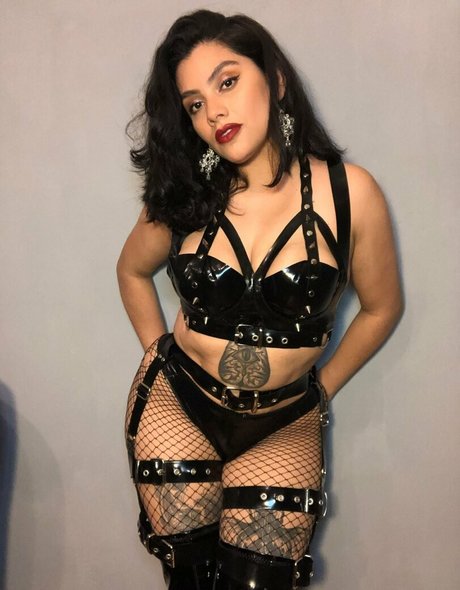 latexnai perfekte xxx bild