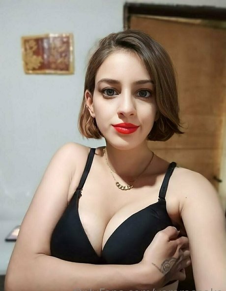 yararasnake pornostar kunst bilder