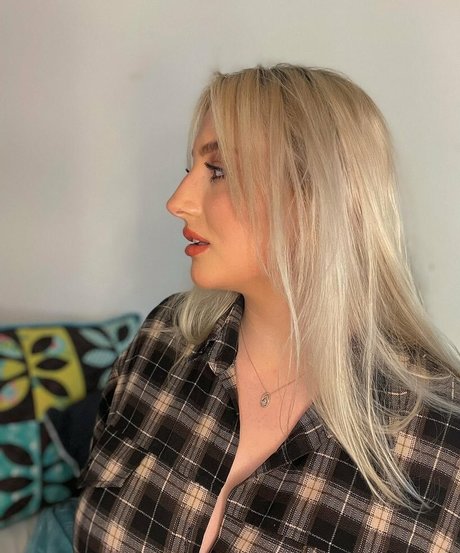 Shona Colson nackt pornostar bild