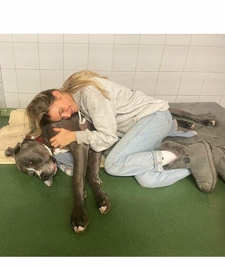 latex-onlyfans schöne perfekte bild