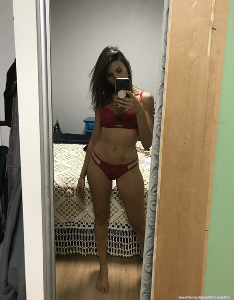 Michelle Poligamia pornostar nackten foto