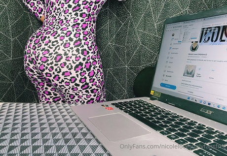 joi teen onlyfans hübsche nackt archiv