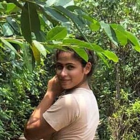 Sandani Fernando sexy top galerien