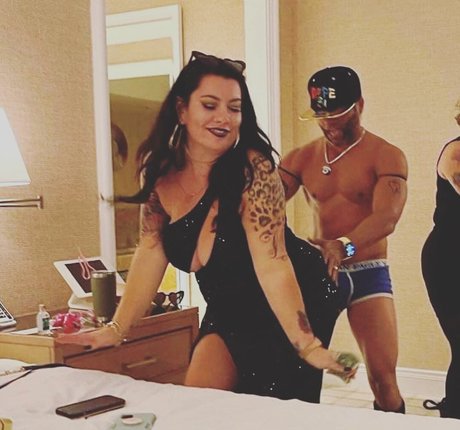 anfällige knochen-onlyfans erotische hübsche bilder