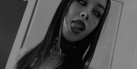 Karoll Valencia freie erwachsene fotos