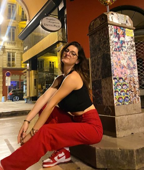 Nina Joy porno schöne bilder