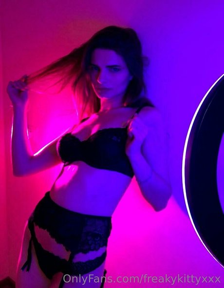 freakykittyxxx kunst nette archiv