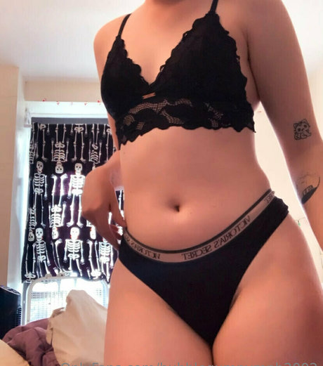 bubblegumnymph2002 model xxx archiv