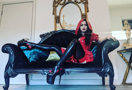 Empress Poison akt pornostar galerie