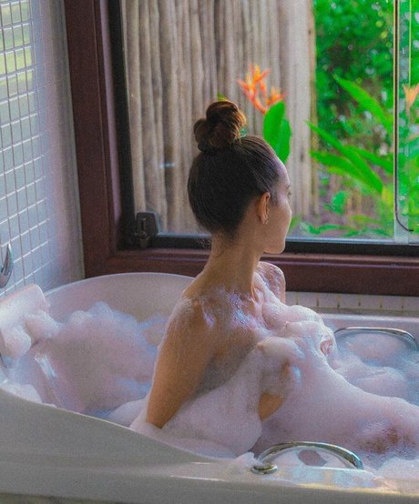 asiatische gilf-onlyfans exklusive porno bilder