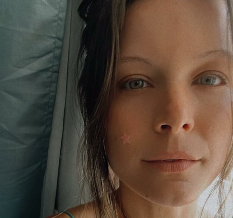 Kora Raw freie erwachsene galerie