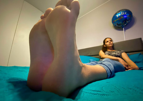 queenaleskafeet xxx sexy bild