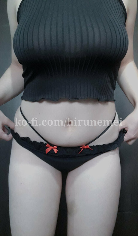 dreier asiatische onlyfans nackt erotische bild