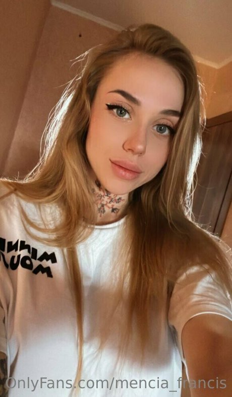 mencia francis model top bild
