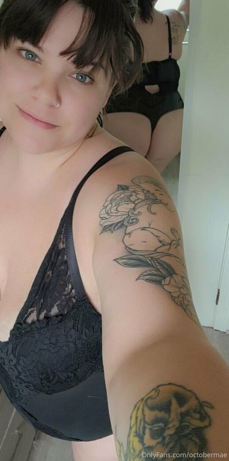 octobermae model nette galerie