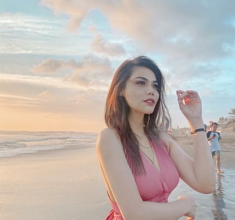 riesige titten milf onlyfans perfekte nackte bild